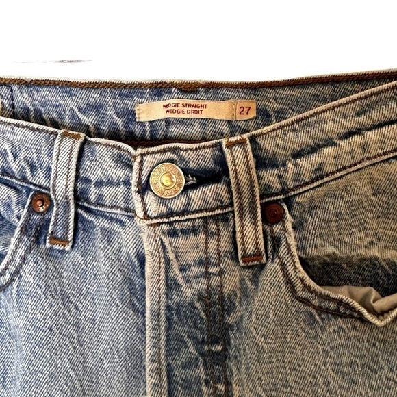 Levi's Women's Wedgie Straight Leg Jeans - Picture 6 of 11